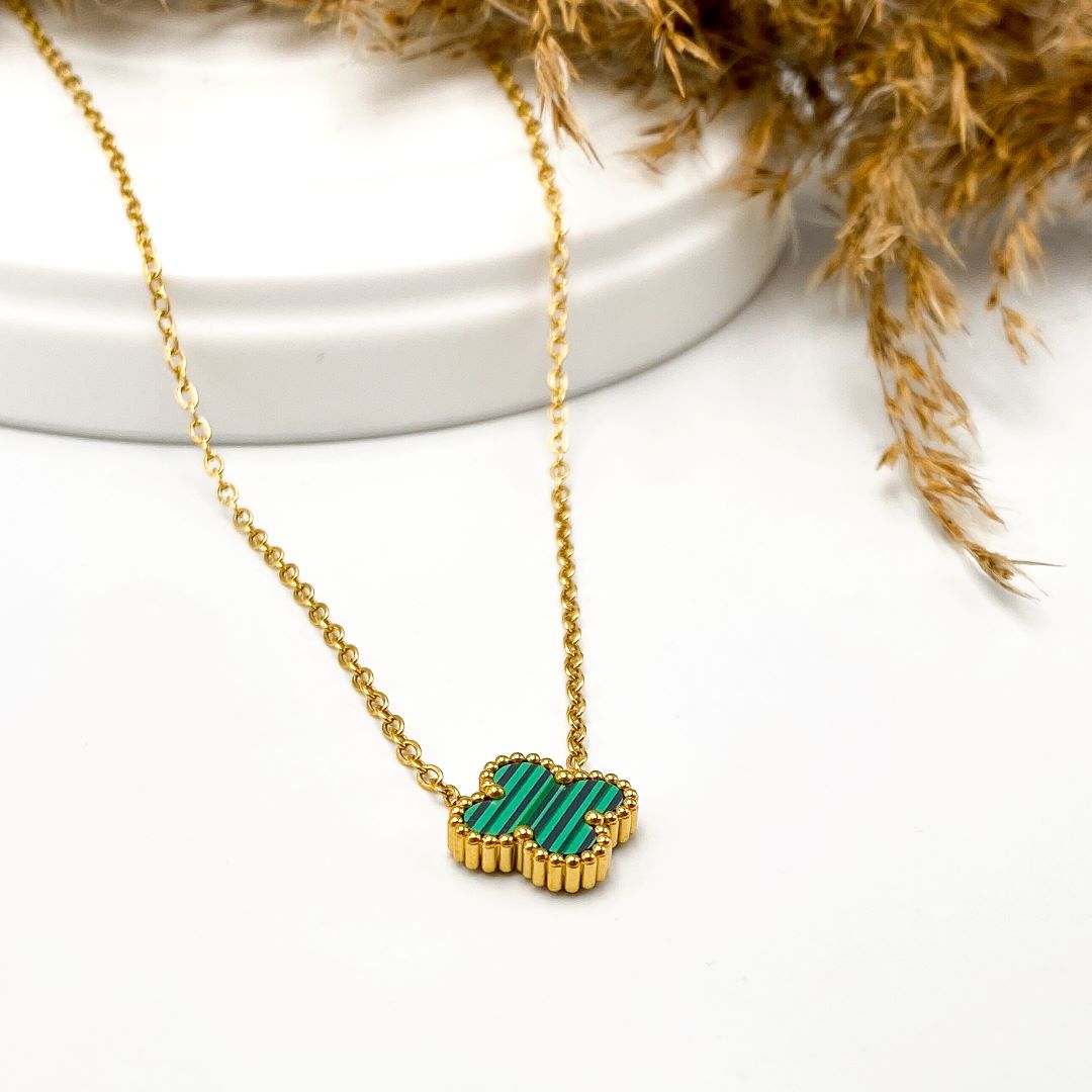 Green flower necklace